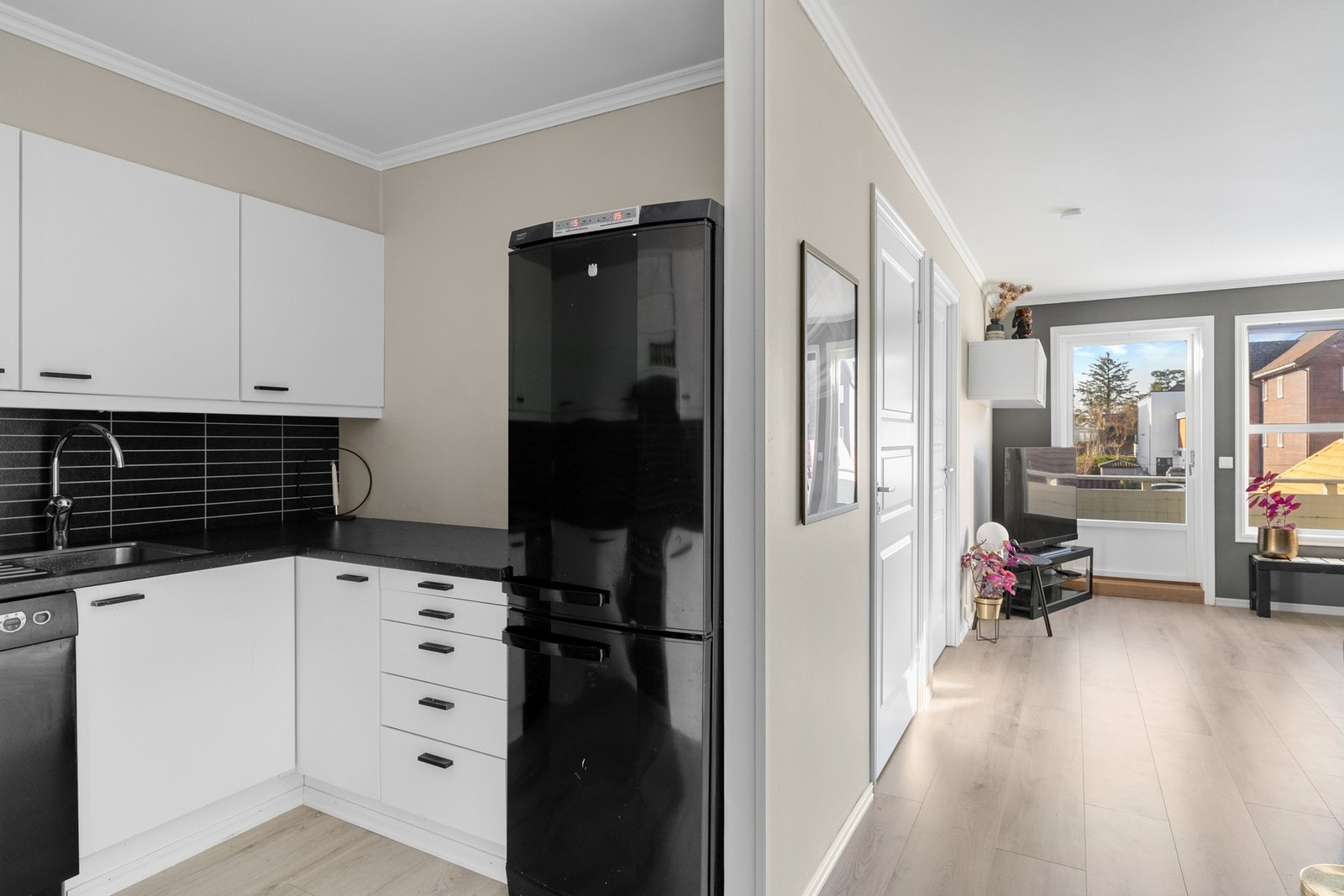 Arealet er smart utnyttet, så her får man godt med skap- og benkeplass. Galleribilde