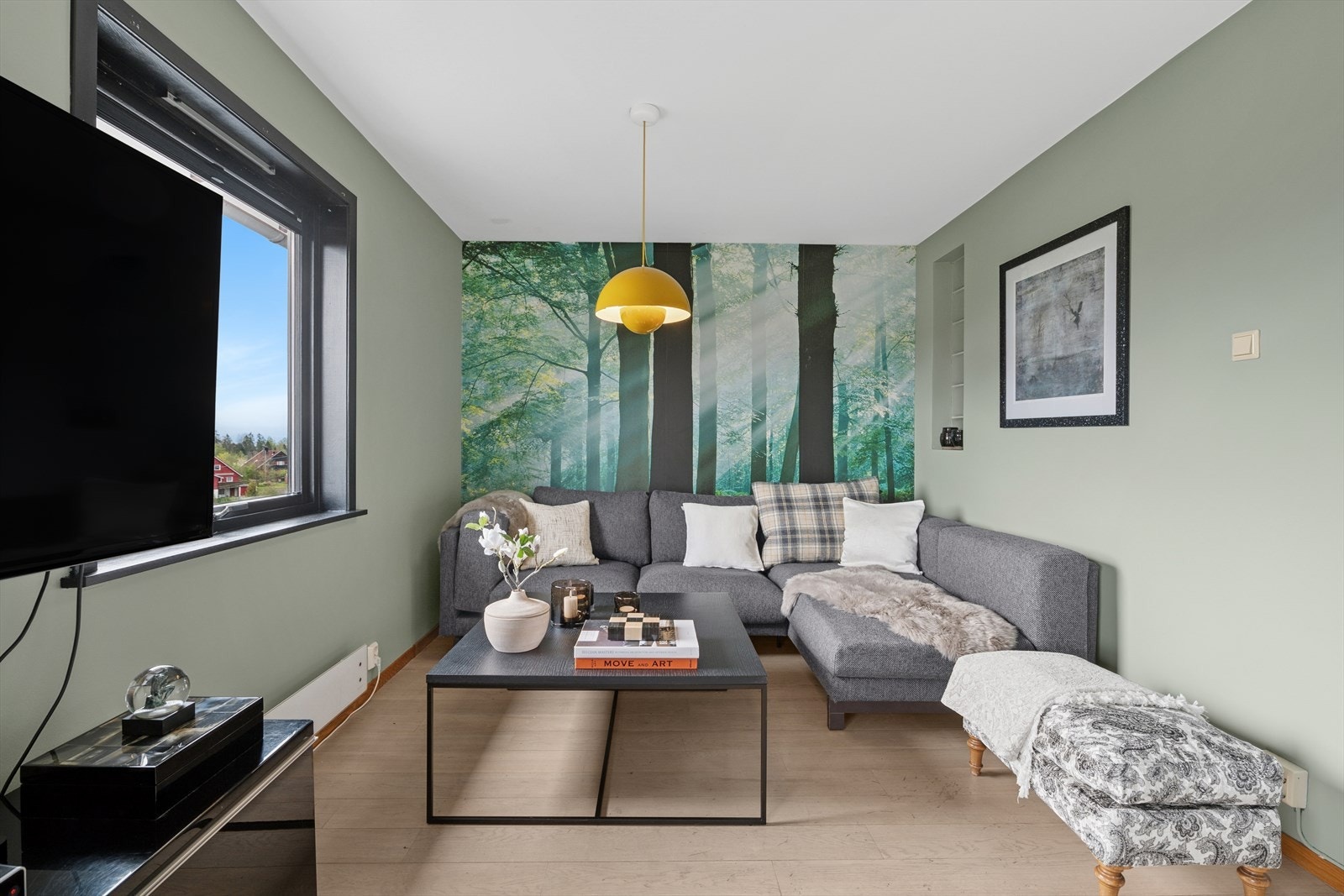 TV-stue med sofagruppe for avslappende filmkvelder. Galleribilde