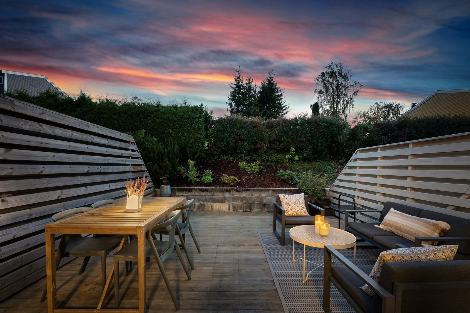 Tidligere sommerbilde av terrassen Galleribilde