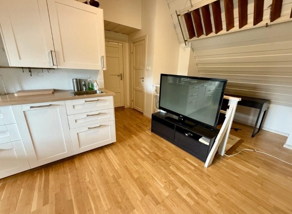 2.etasjen og loftet leies ut for kr. 42.700,- pr. måned. (Privat bilde) Galleribilde