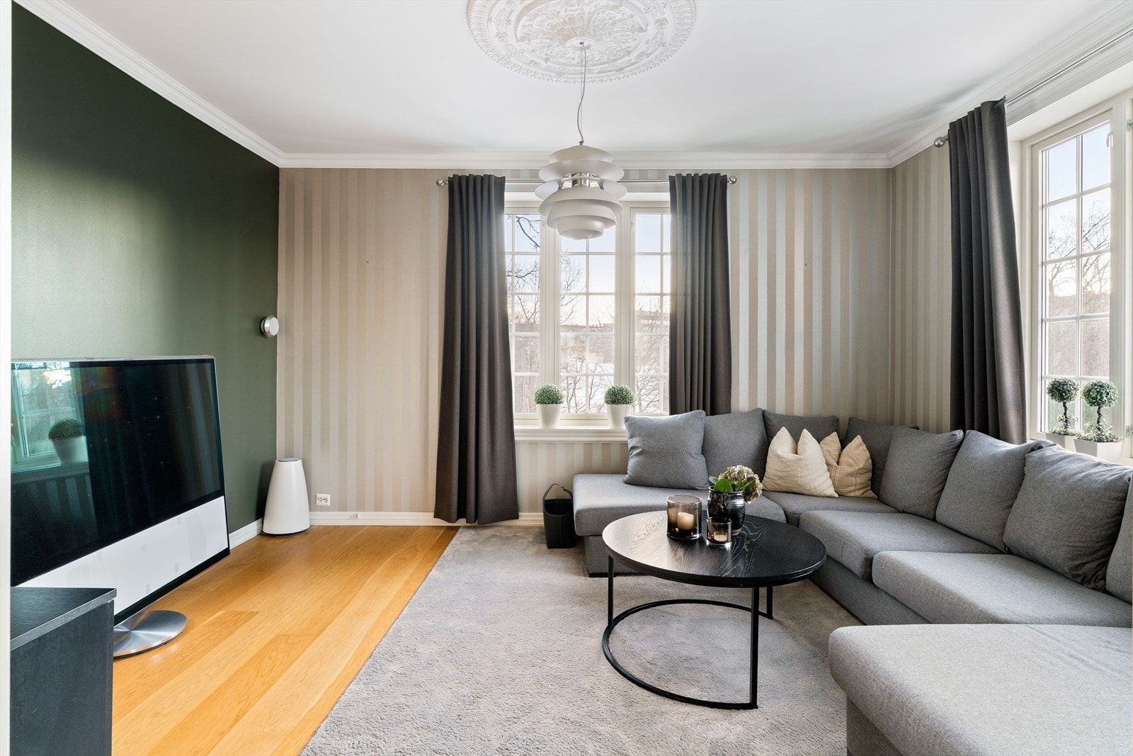 Tiltalende stue på 15,5 kvm. Galleribilde