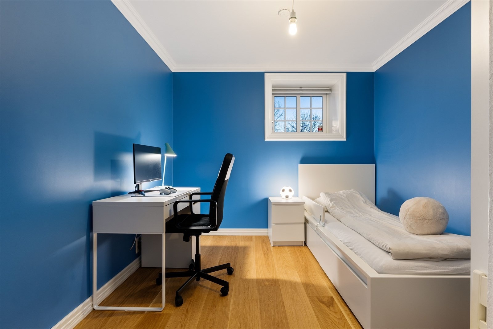 Romslig rom på 9 kvm (Rommet er opprinnelig en bod). Galleribilde