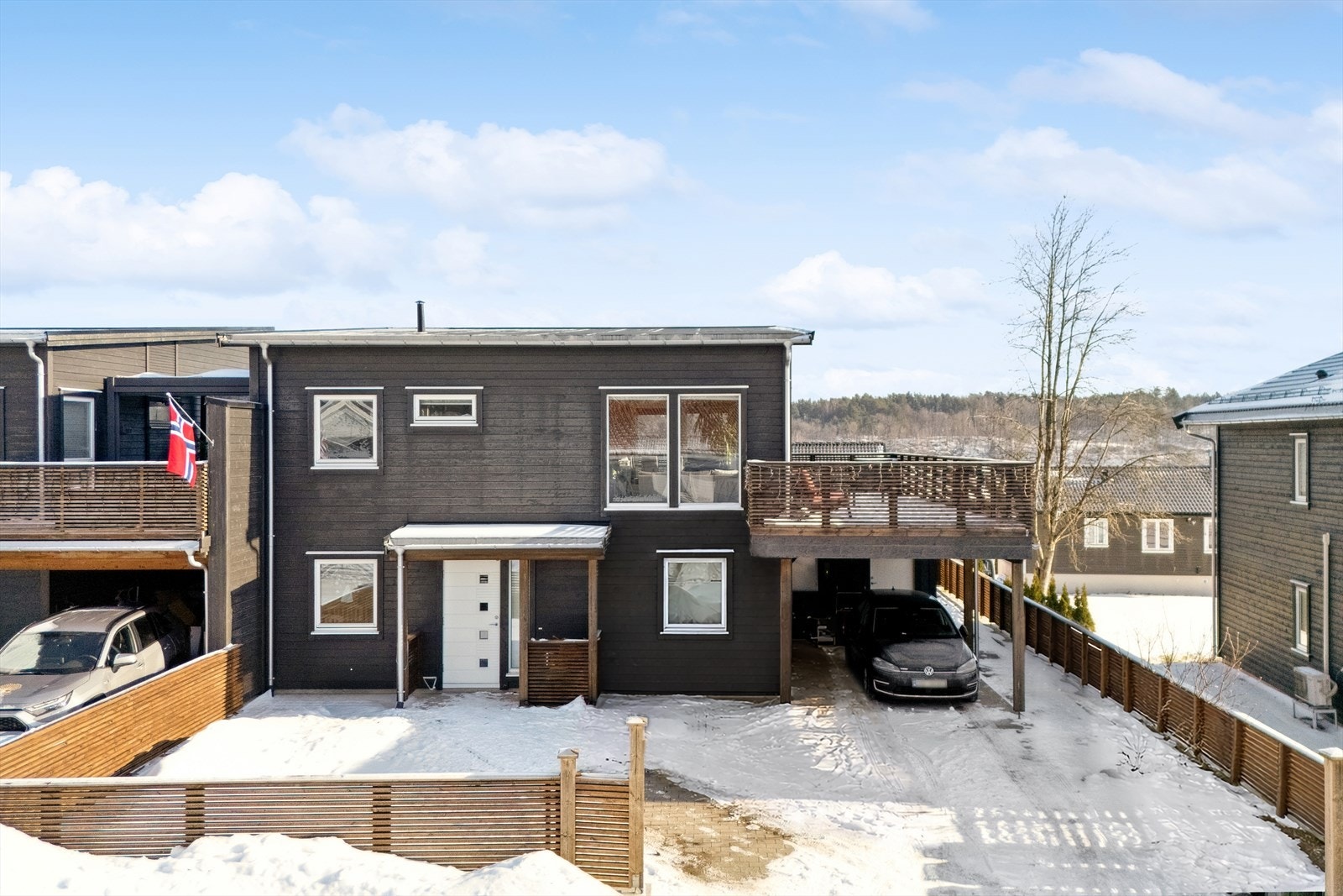 Velkommen til Strandenglia 49, presentert av Line Øvergaard for DNB Eiendom. Galleribilde