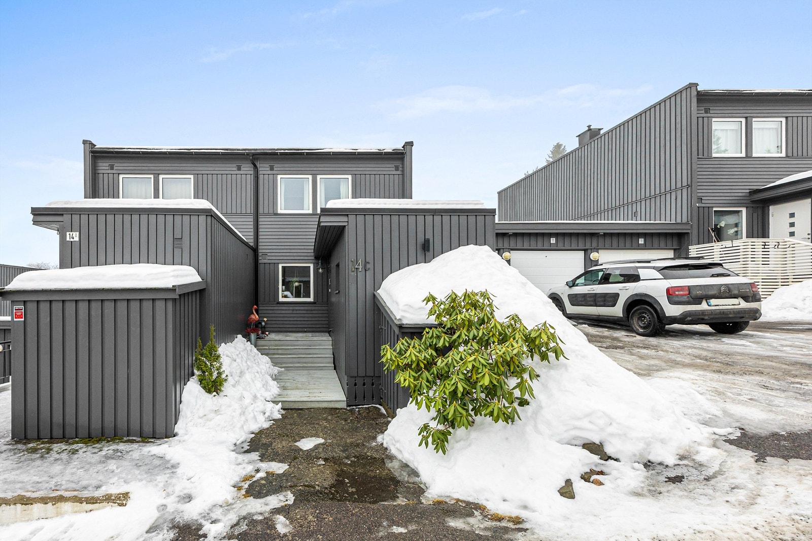 Velkommen til Korshagen 14C! Et innholdsrikt og familievennlig rekkehus på Skedsmokorset. Galleribilde