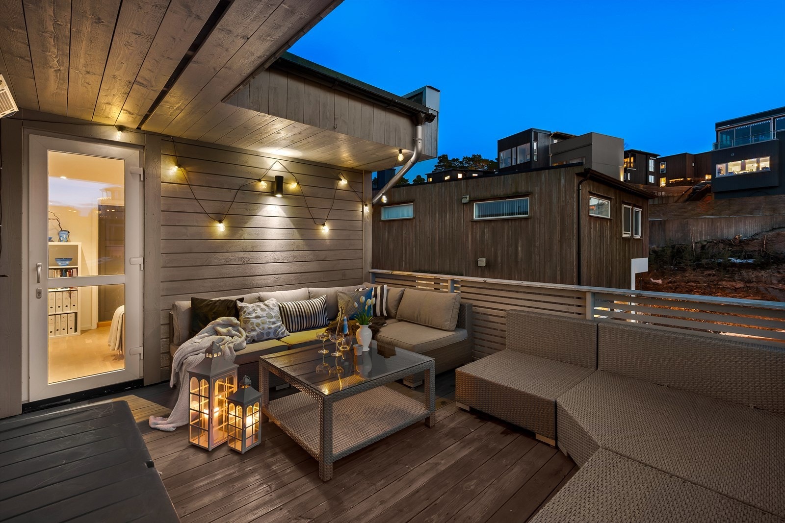 God plass til å innrede med utemøbler Galleribilde