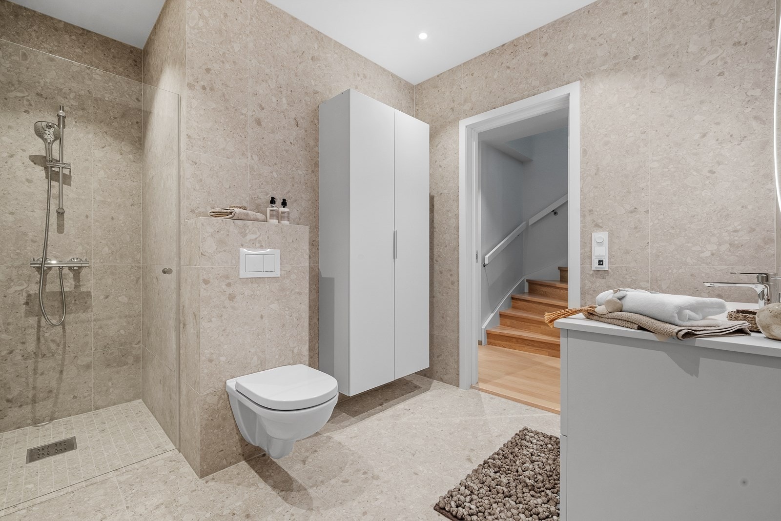 Badet er på ca. 7 kvm. Galleribilde