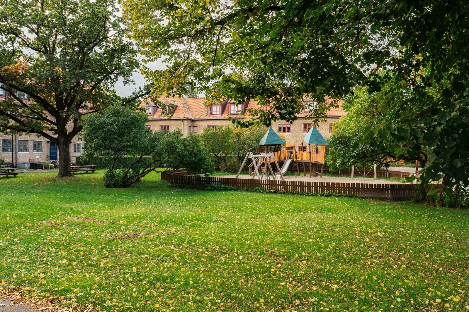 Flere lekeplasser og grøntområder for de minste. Galleribilde