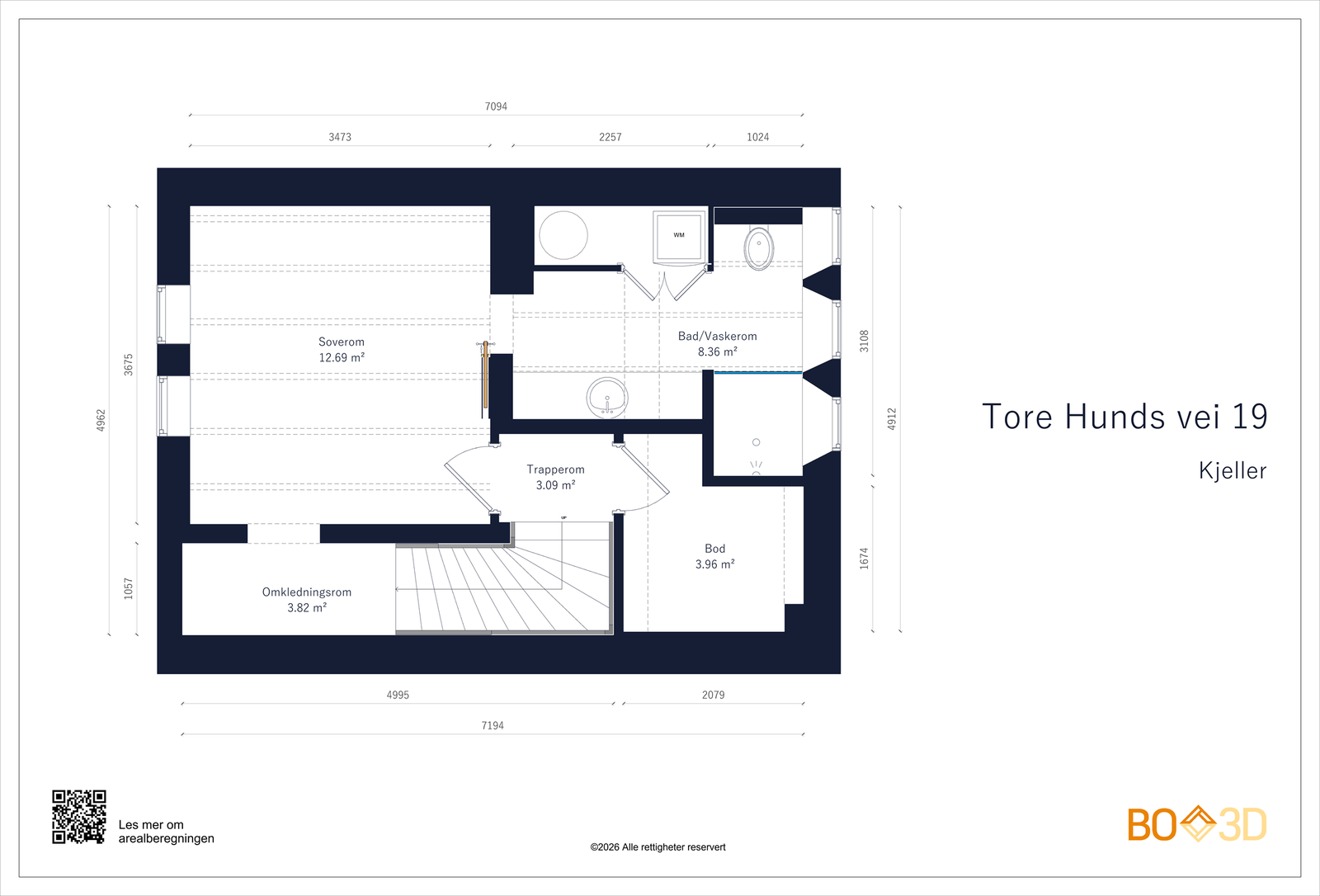 Kjelleren er smart ombygget til en egen sone med soverom, bad og walk-in closet. Galleribilde