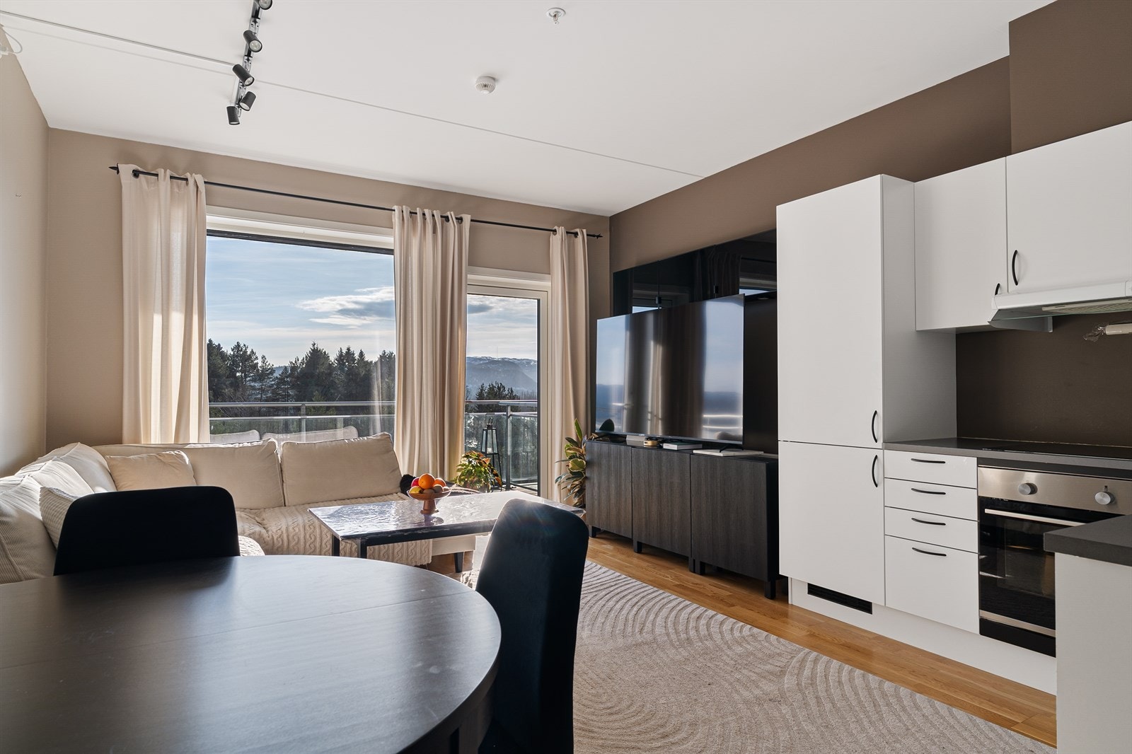 En lekker 2-roms toppleilighet på Tiller. Galleribilde