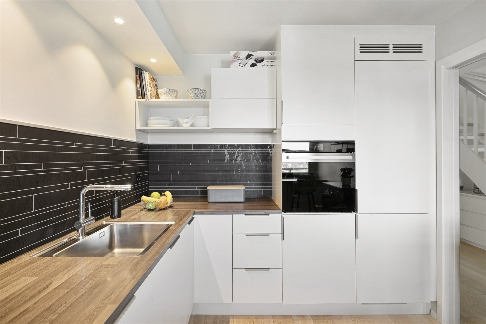 Integrerte hvitevarer som følger leiligheten Galleribilde