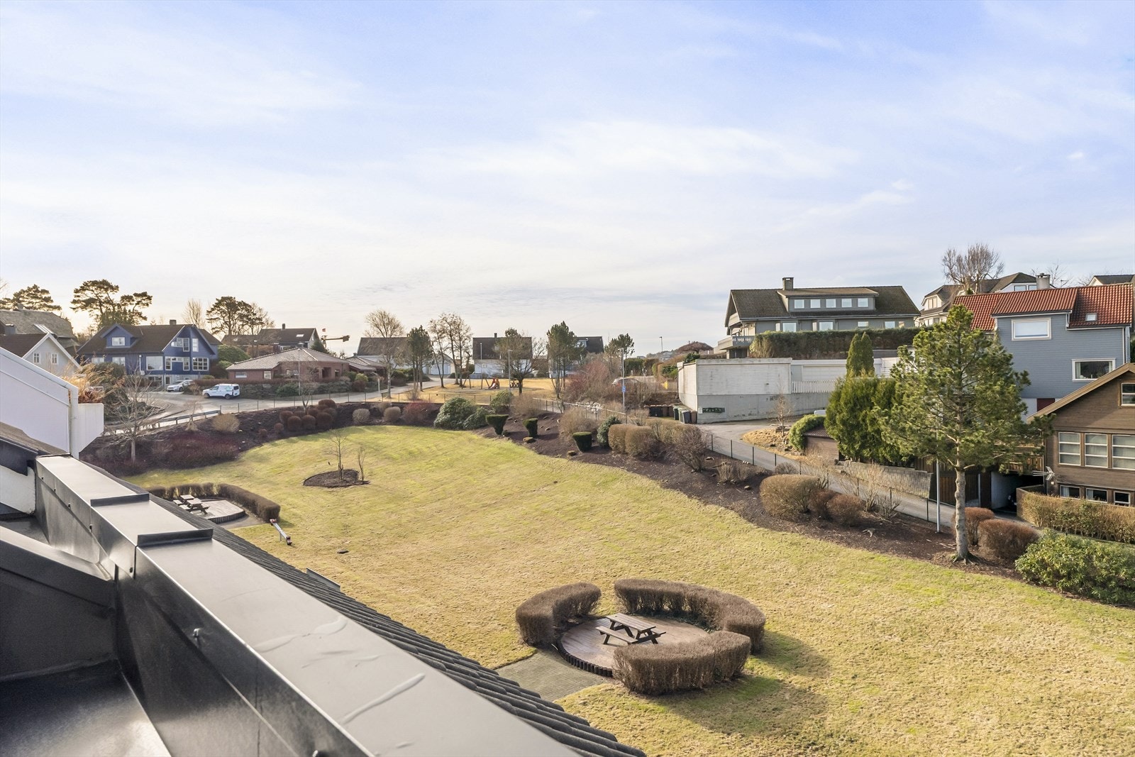 Vestvendt balkong med flott utsikt Galleribilde