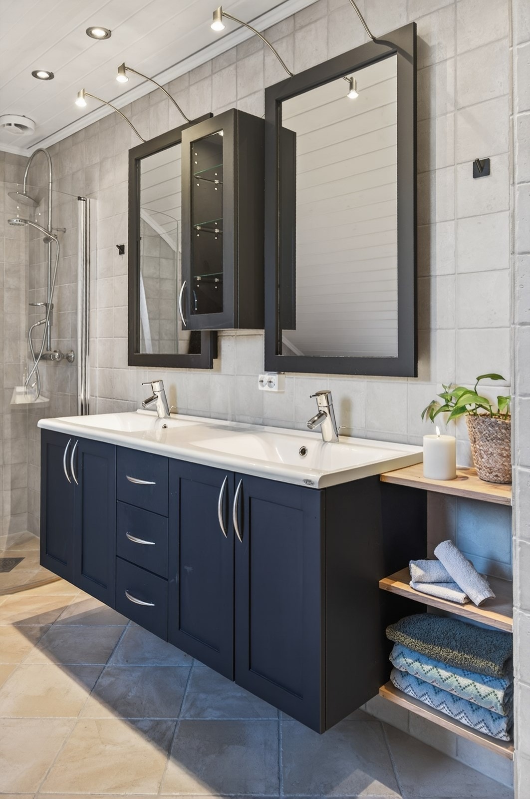 Baderom loftsetasje Galleribilde