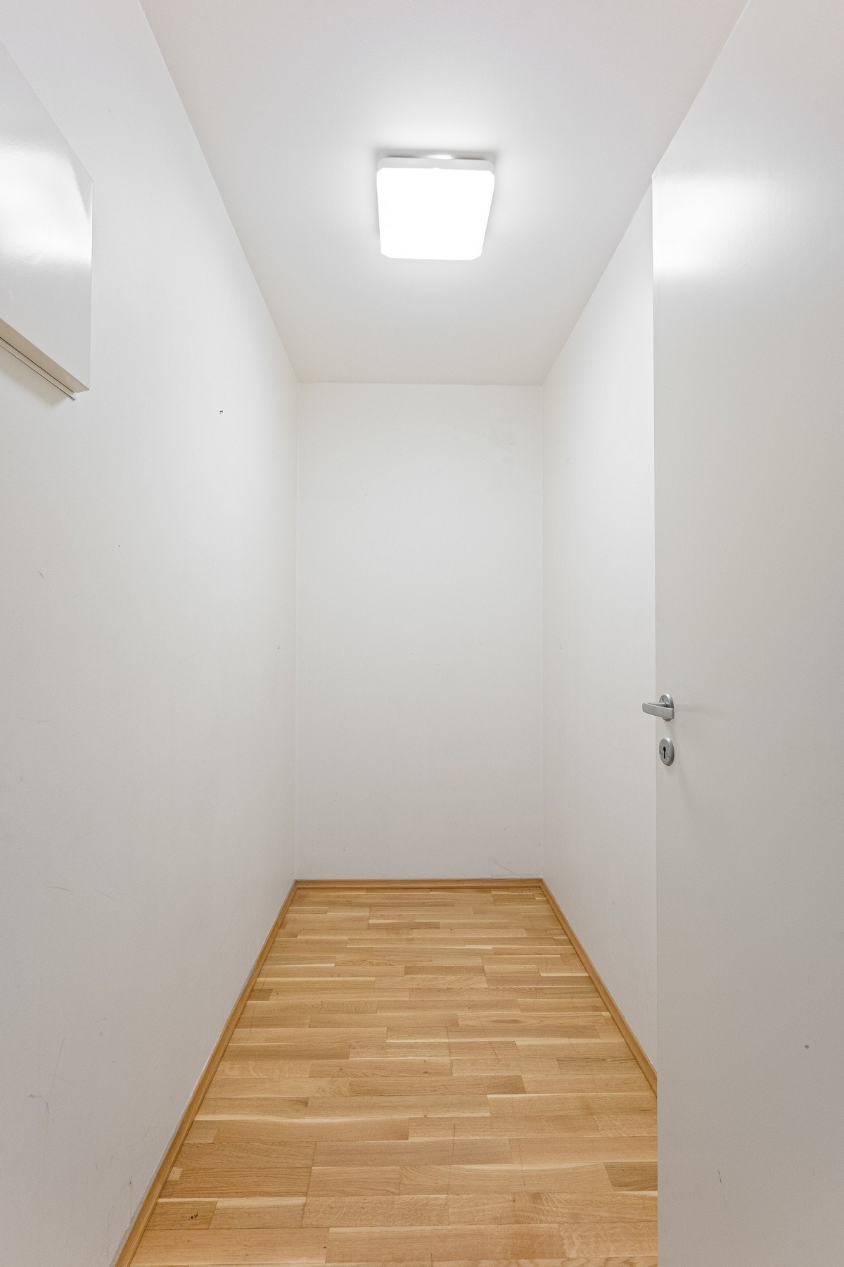 Praktisk innvendig bod med gode oppbevaringsmuligheter. Galleribilde