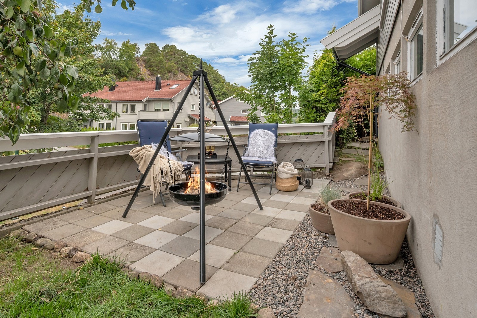 Pent opparbeidet uteområde i bakhage Galleribilde