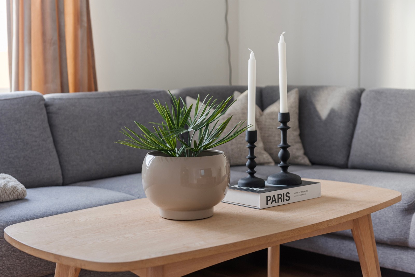 Alle rom untatt soverommene har vannbåren gulvvarme. Galleribilde