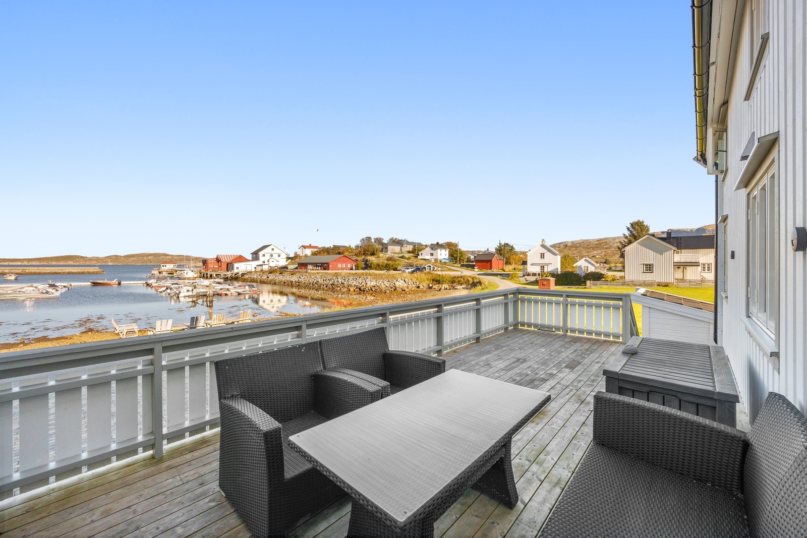 Terrassen måler ca 25 kvm. Galleribilde