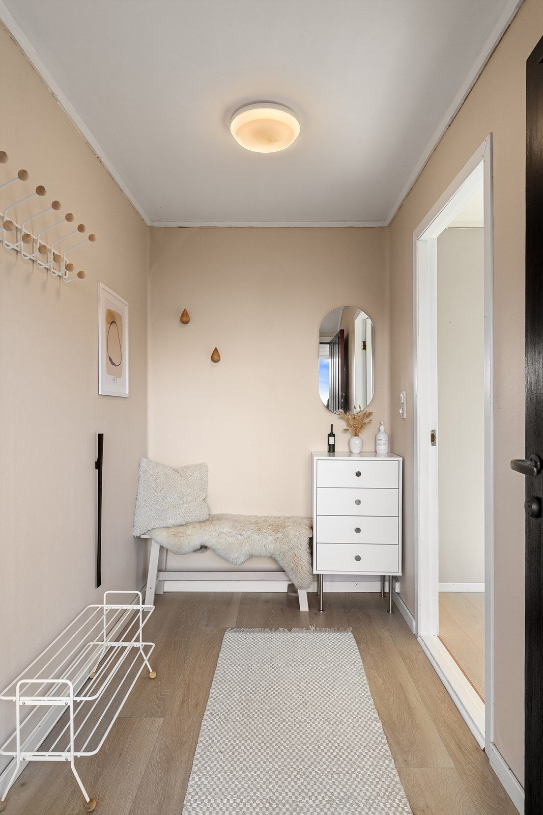 Entré med garderobeplass Galleribilde