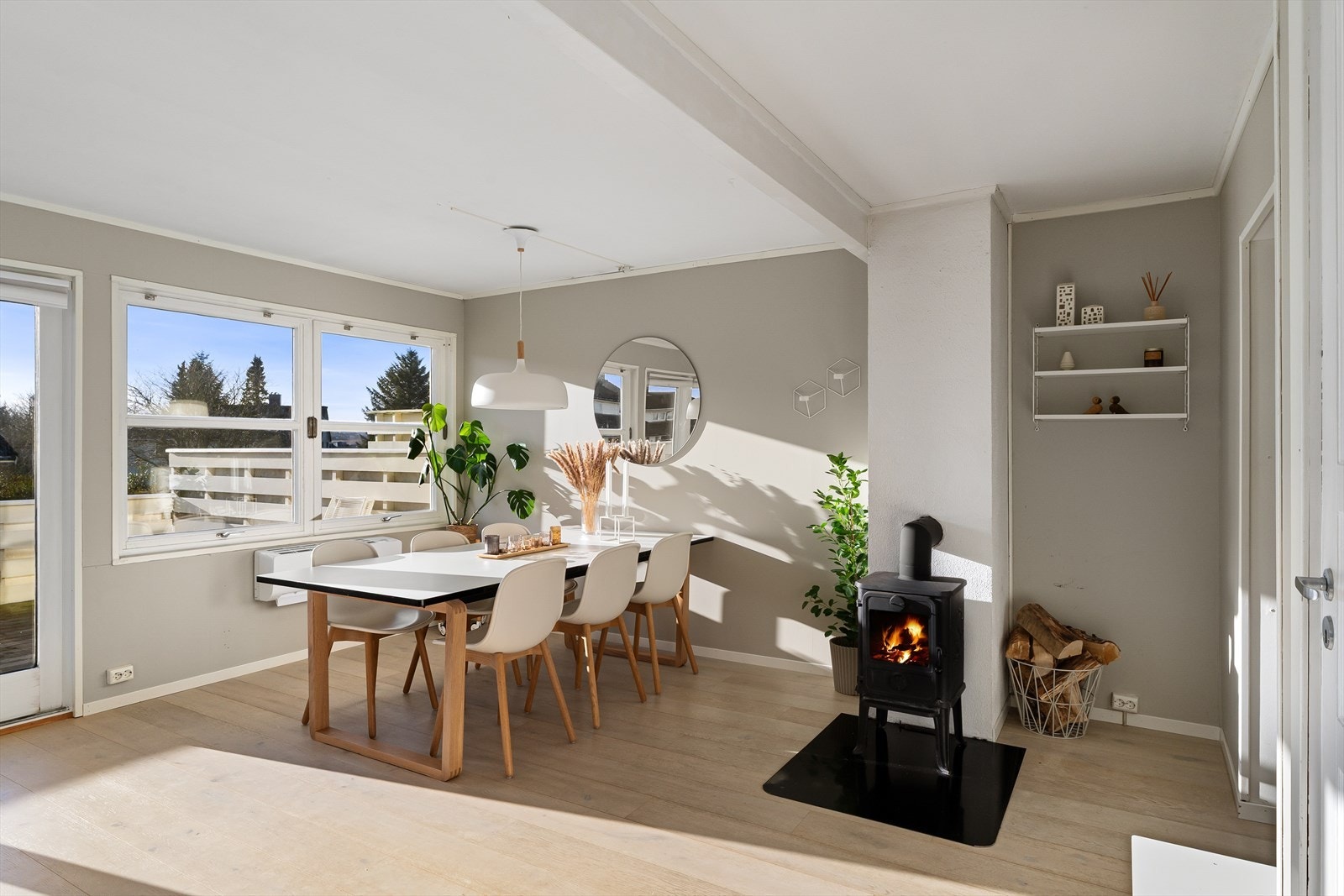 Koselig peisovn Galleribilde