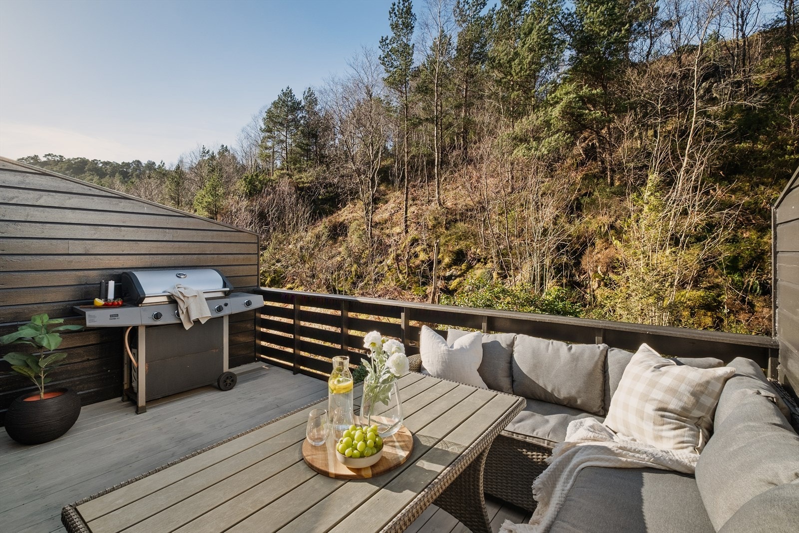 Fra kjøkkenet er det utgang til herlig altan på ca. 14kvm. Galleribilde