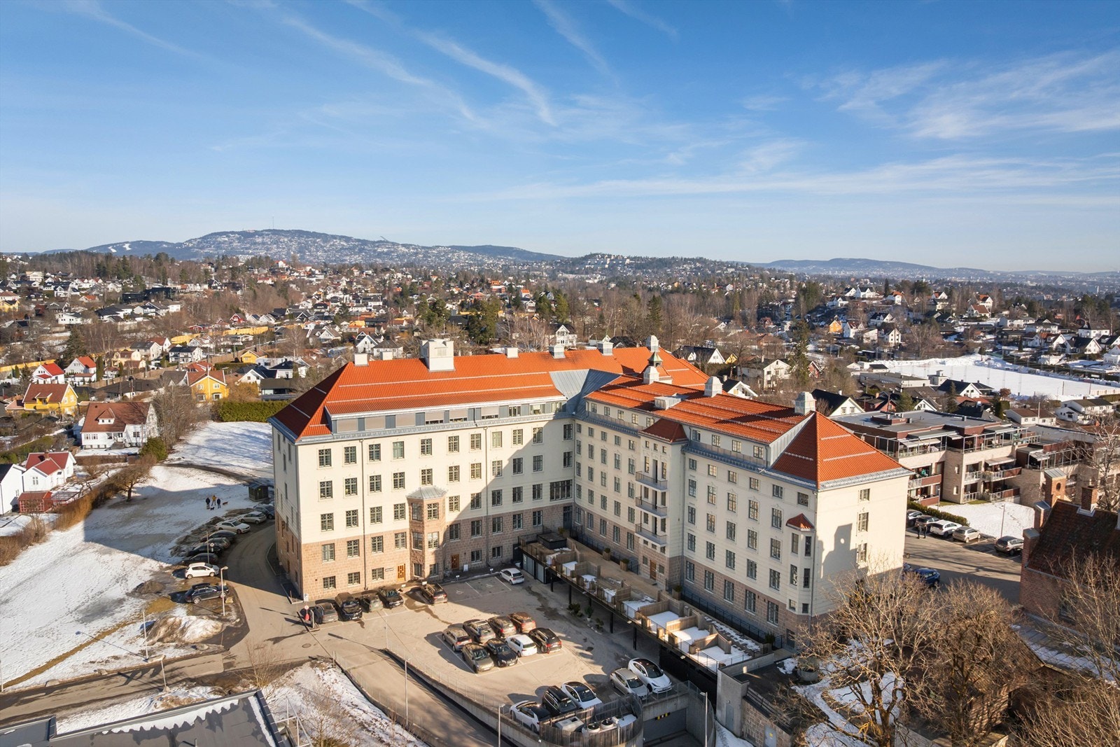 I Bekkestua sentrum finner du et bredt utvalg av butikker og servicetilbud. Galleribilde