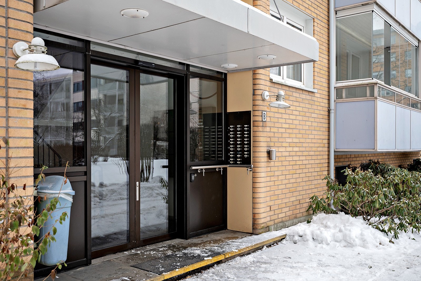 Leiligheten er utstyrt med dør-calling med åpner. Galleribilde