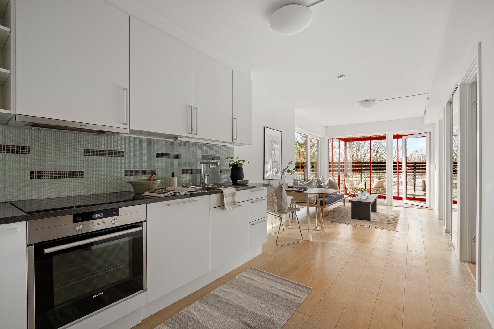 Underetasjen kan benyttes til utleie eller som egen familie-/ungdomsavdeling. Galleribilde