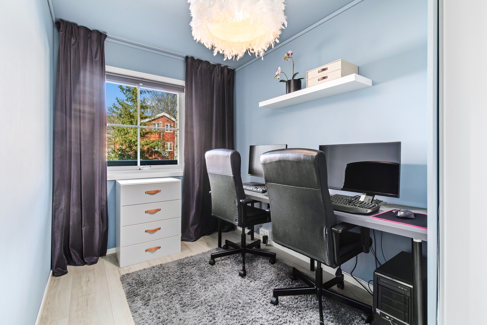 Soverom som i dag er innredet som kontor. Galleribilde