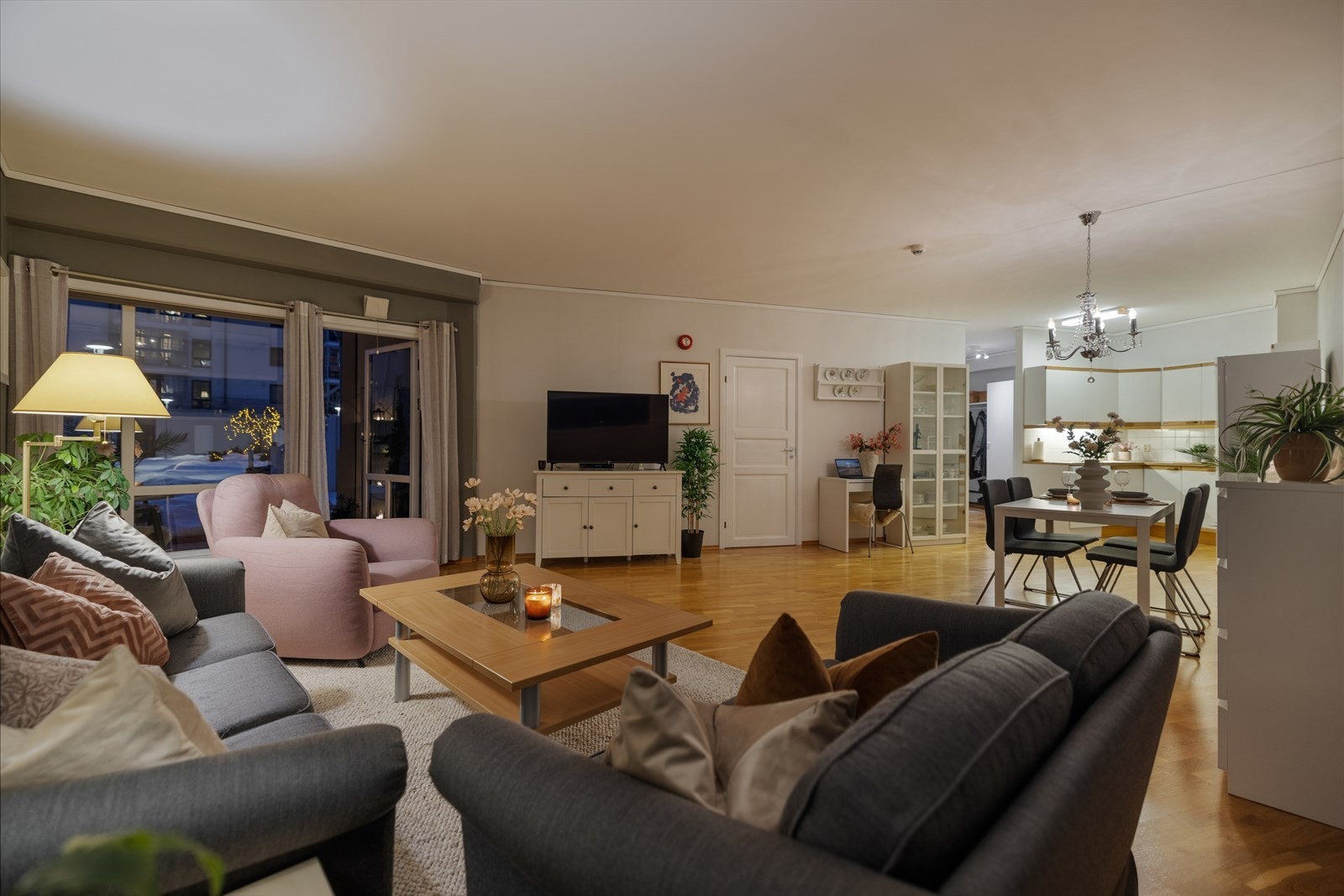 DNB Eiendom har gleden av å invitere deg til Sverres gate 41! En lys og innbydende leilighet i byggets 1. etasje Galleribilde