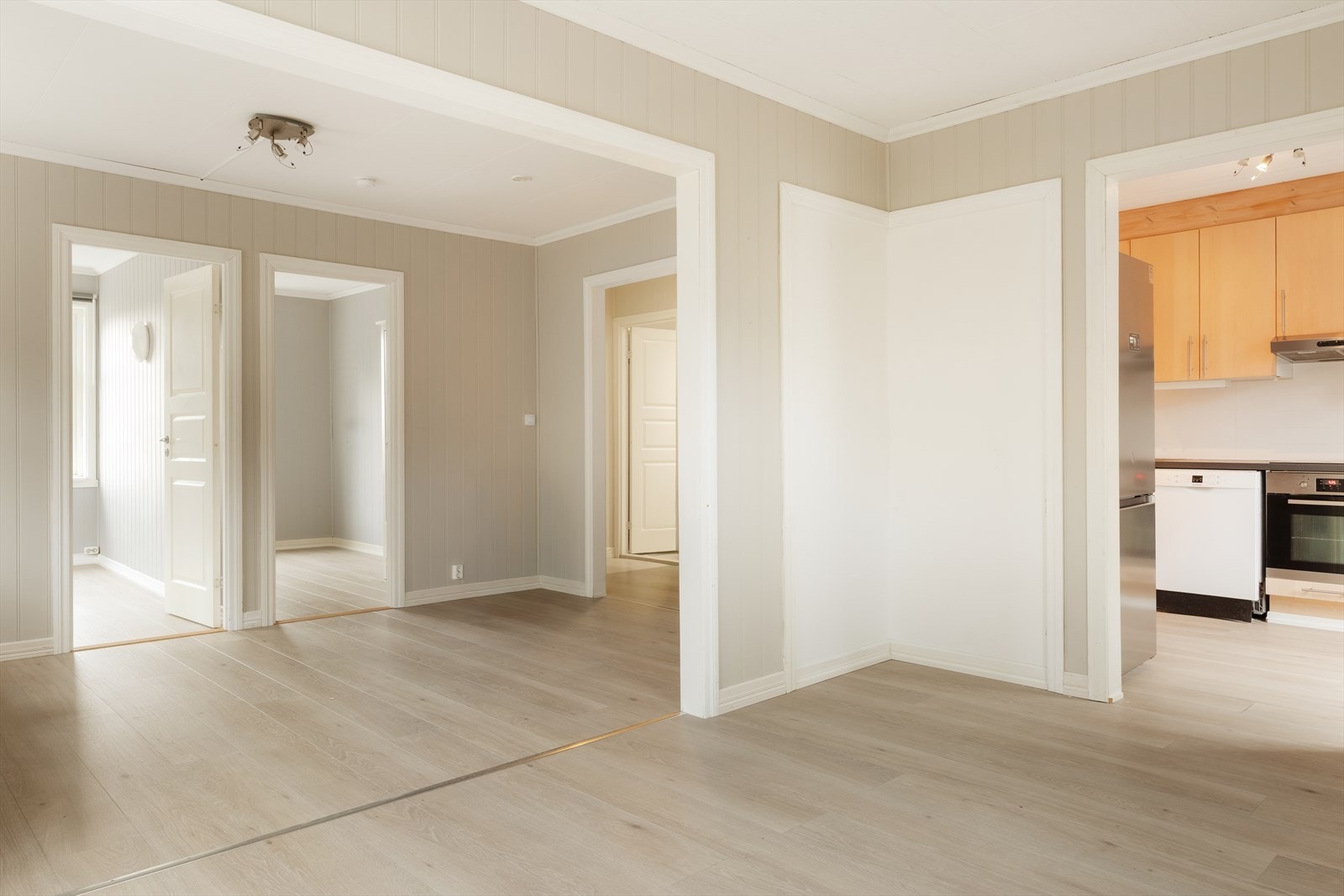 1. etasjen er av god størrelse på 54m² og har en praktisk inndeling av rom Galleribilde