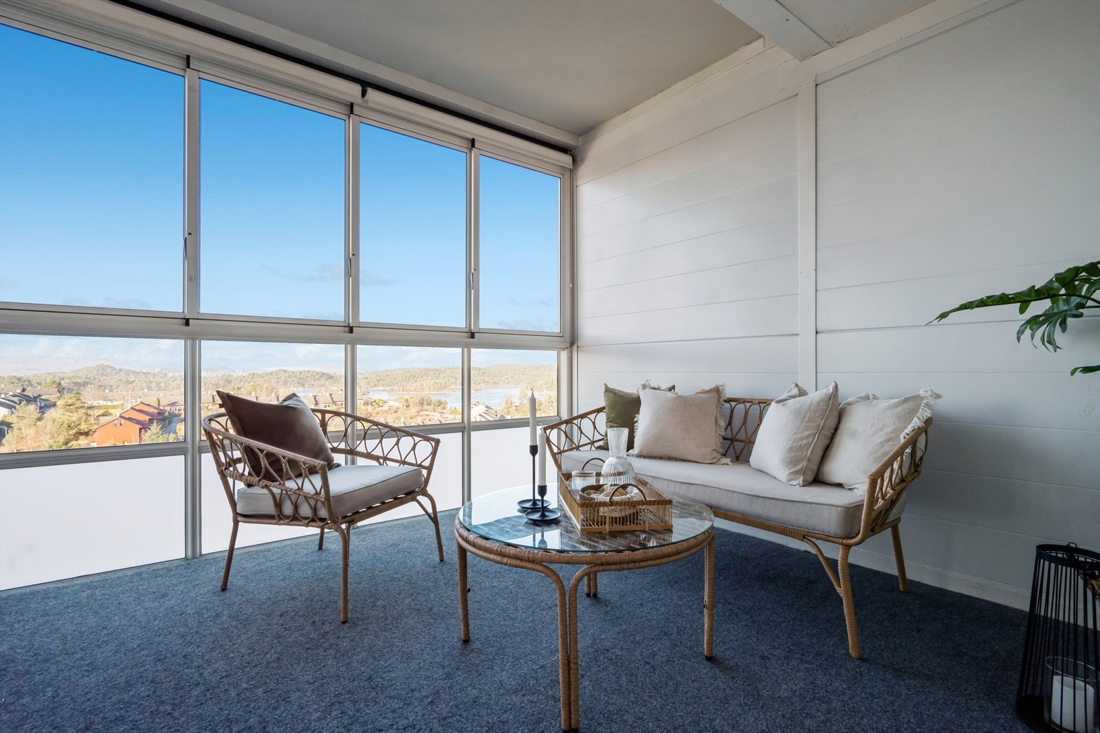 Flott , vid utsikt og gode solforhold. Galleribilde