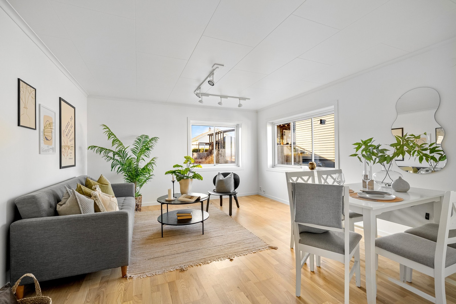 EIE Eiendomsmegling v/ Oddmund Kalleberg presenterer Lars Dahles vei 20! (Foto: Arve Gravdal) Galleribilde