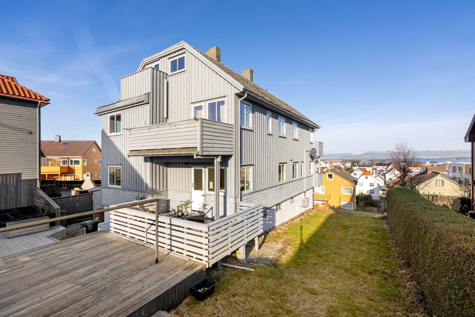 Her får du alt du trenger innen gangavstand: butikker, kaféer, treningssentre og grønne parker. Galleribilde