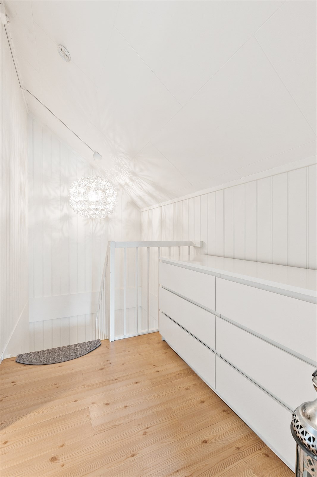 Trapperommet i andre etasje forbinder de to soverommene og boden. Galleribilde