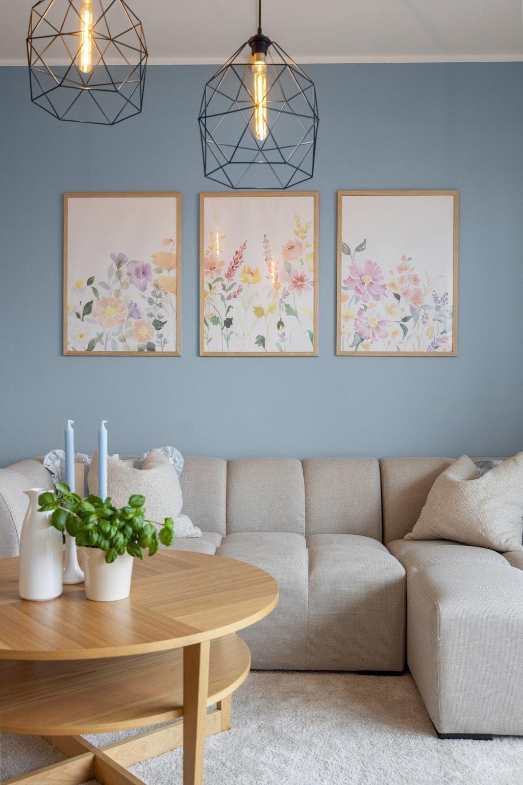 God plass til sofagruppe på stuen. Galleribilde