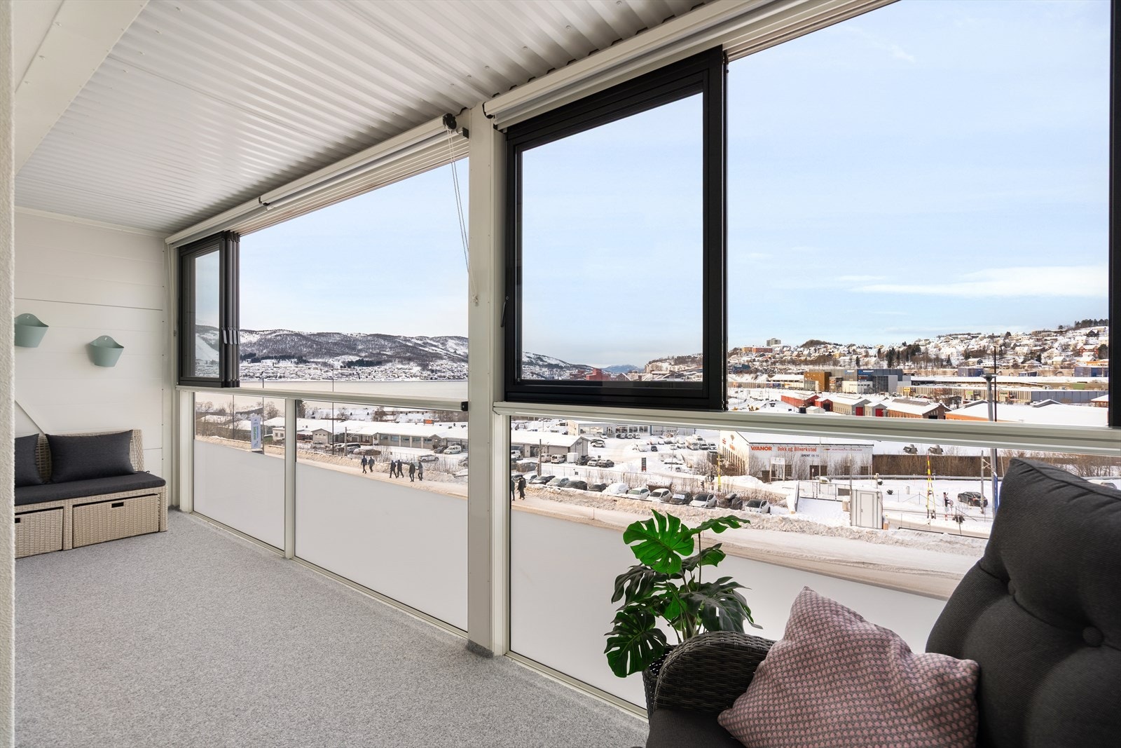 Innglasset balkong med fritt utsyn Galleribilde