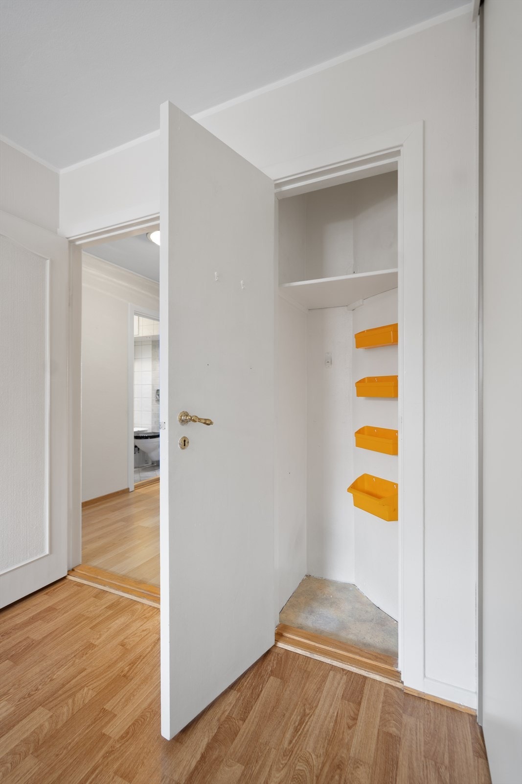 Soverom 2 - Rom for oppbevaring for klær Galleribilde