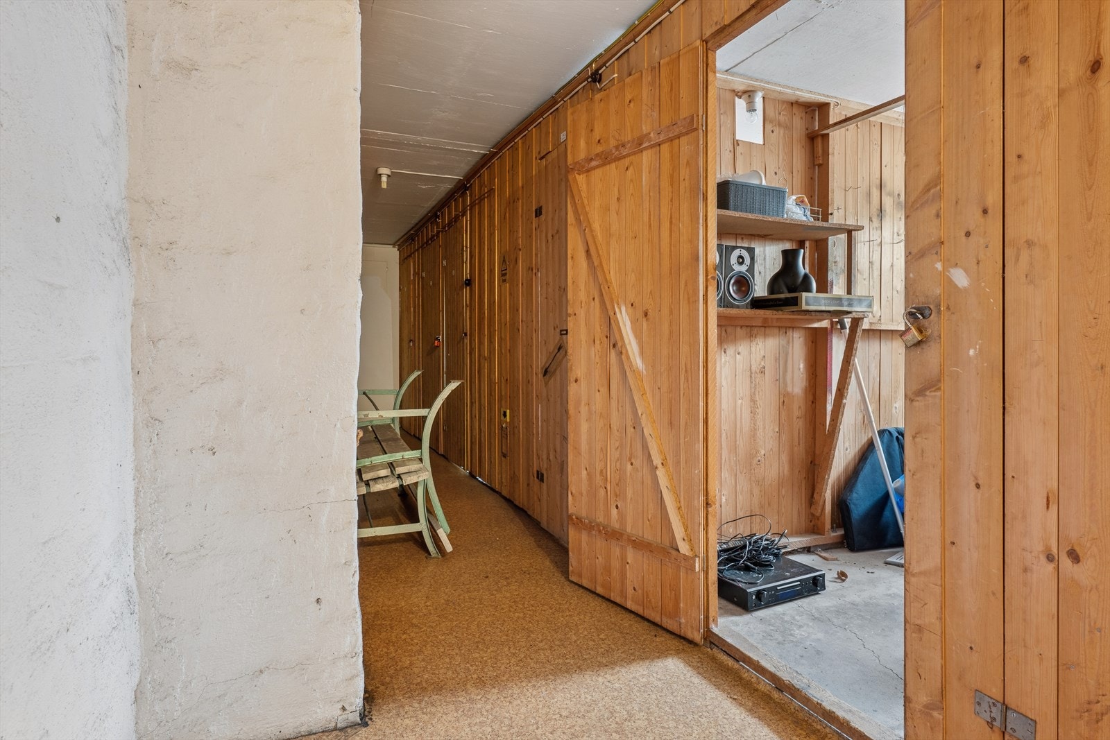 Det er gode lagringsmuligheter i bod på loftet og bod i 1. etasje. Galleribilde