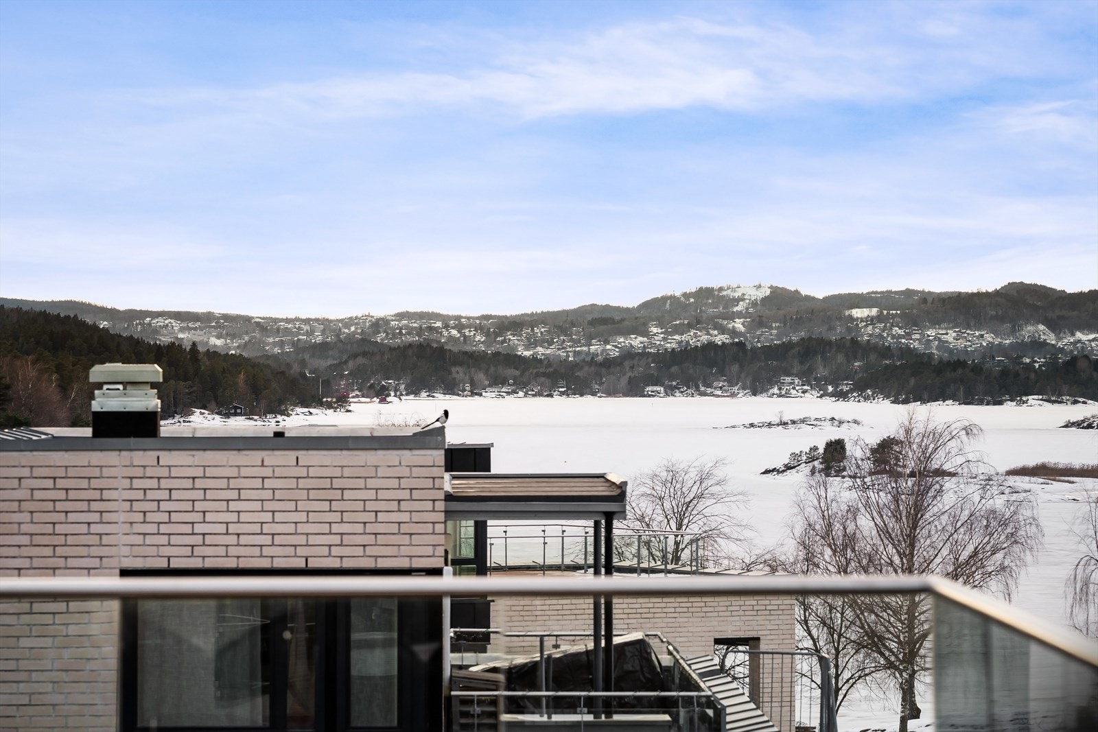 Sjøutsikt fra takterrassen Galleribilde