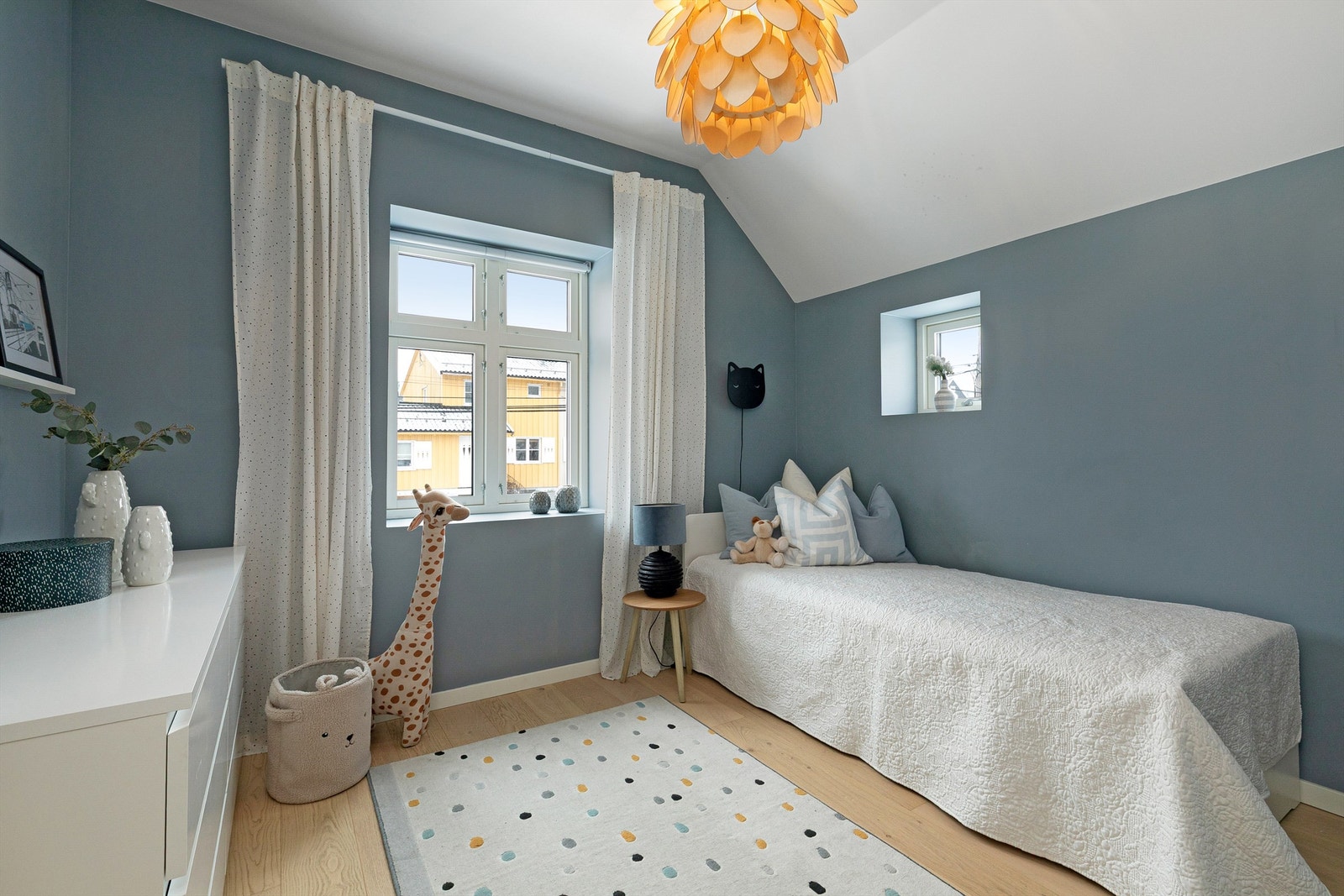 Det er 2 gode barnerom i etasjen Galleribilde