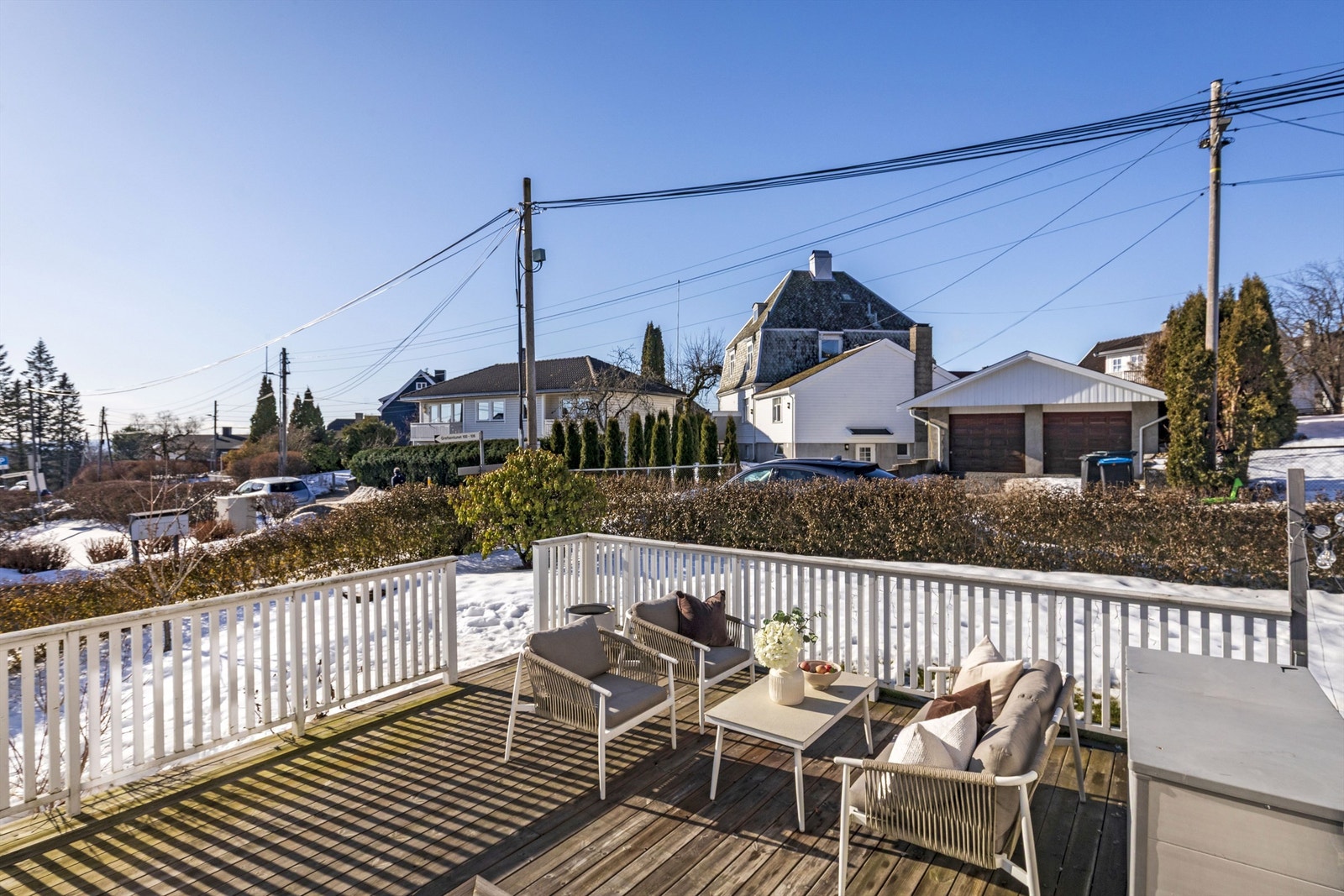 Grefsen Allé er ingen naturlig gjennomfartsvei, og du har kort vei til butikker og holdeplass for buss/trikk/t-bane Galleribilde