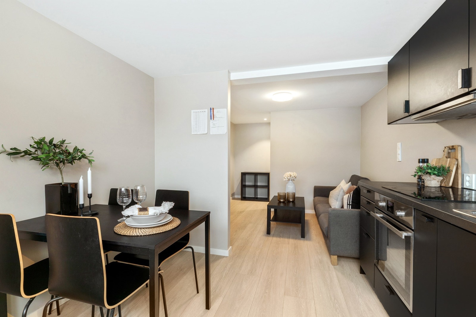 Kjøkkeninnredning i hybel er fra IKEA Galleribilde