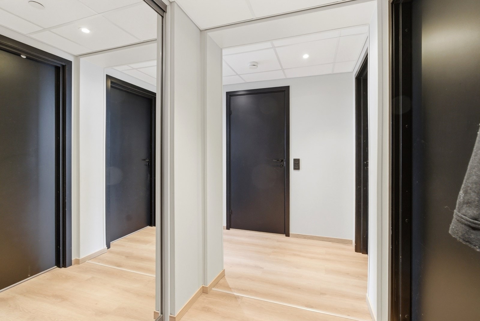 Entréen gir et innbydende og stilrent førsteinntrykk. Galleribilde