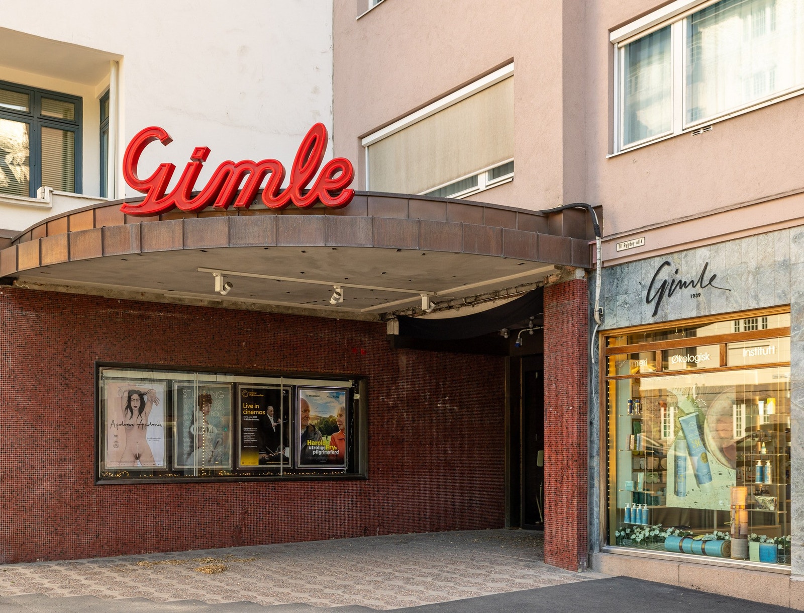 Ærverdige Gimle kino rett i nærheten Galleribilde