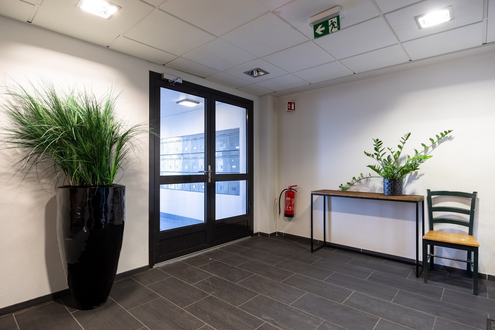 Moderne og hyggelig inngangsparti Galleribilde