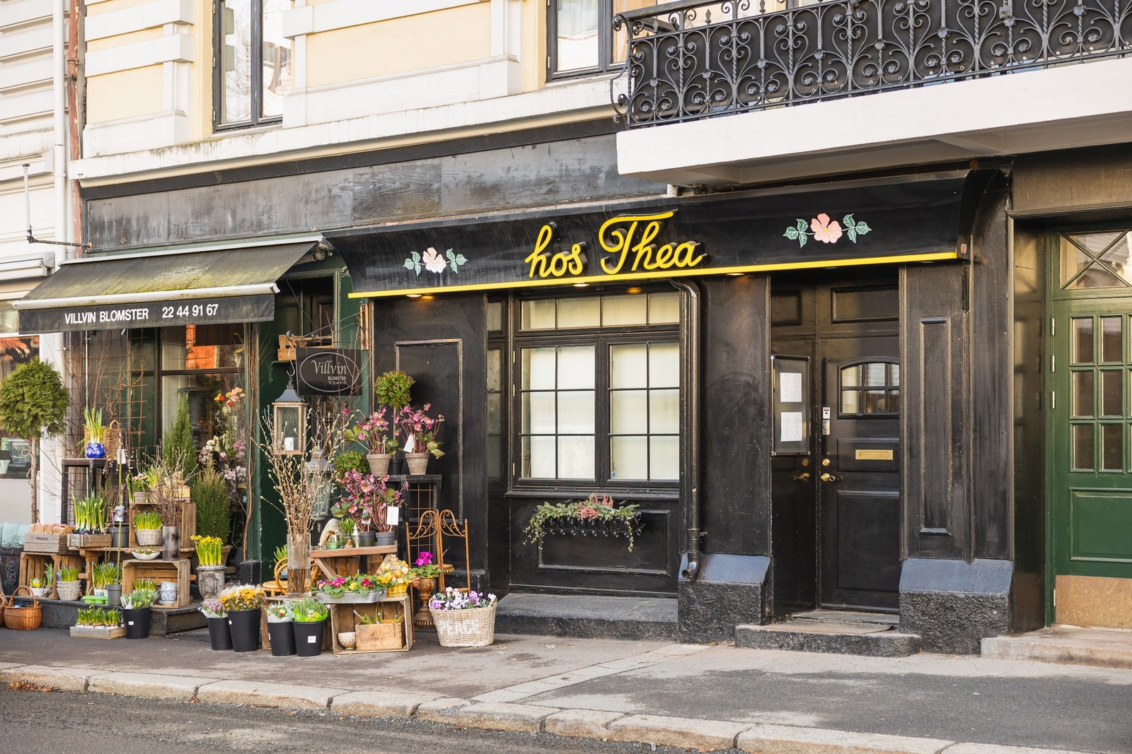 Den populære restauranten hos Thea ligger få minutter fra leiligheten Galleribilde
