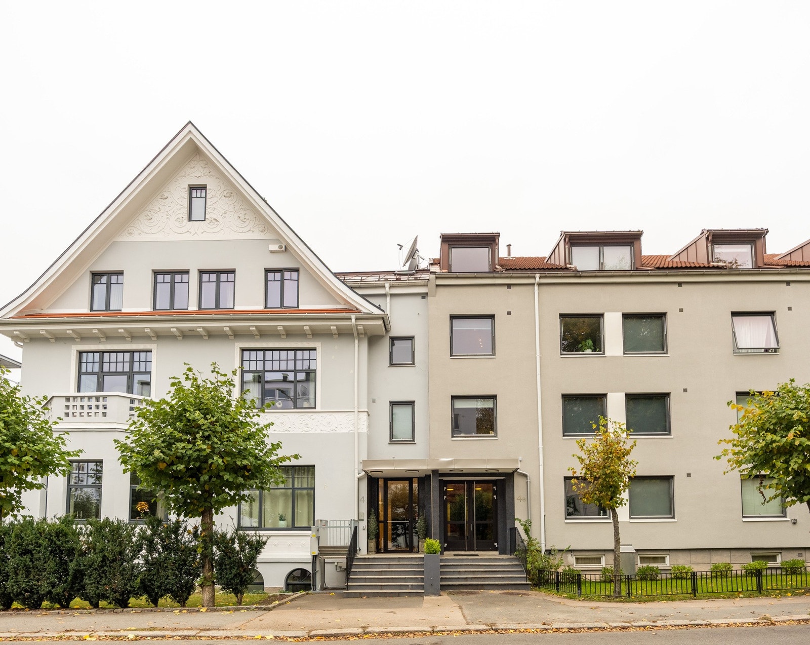 Leiligheten vender ut på motsatt side. Ettertraktet beliggenhet på Skillebekk, ca. 3 minutter å gå til 13-trikken Galleribilde