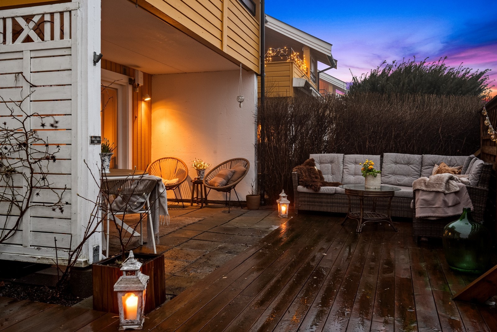 Den store uteplassen kan naturlig inndeles i flere soner. Galleribilde