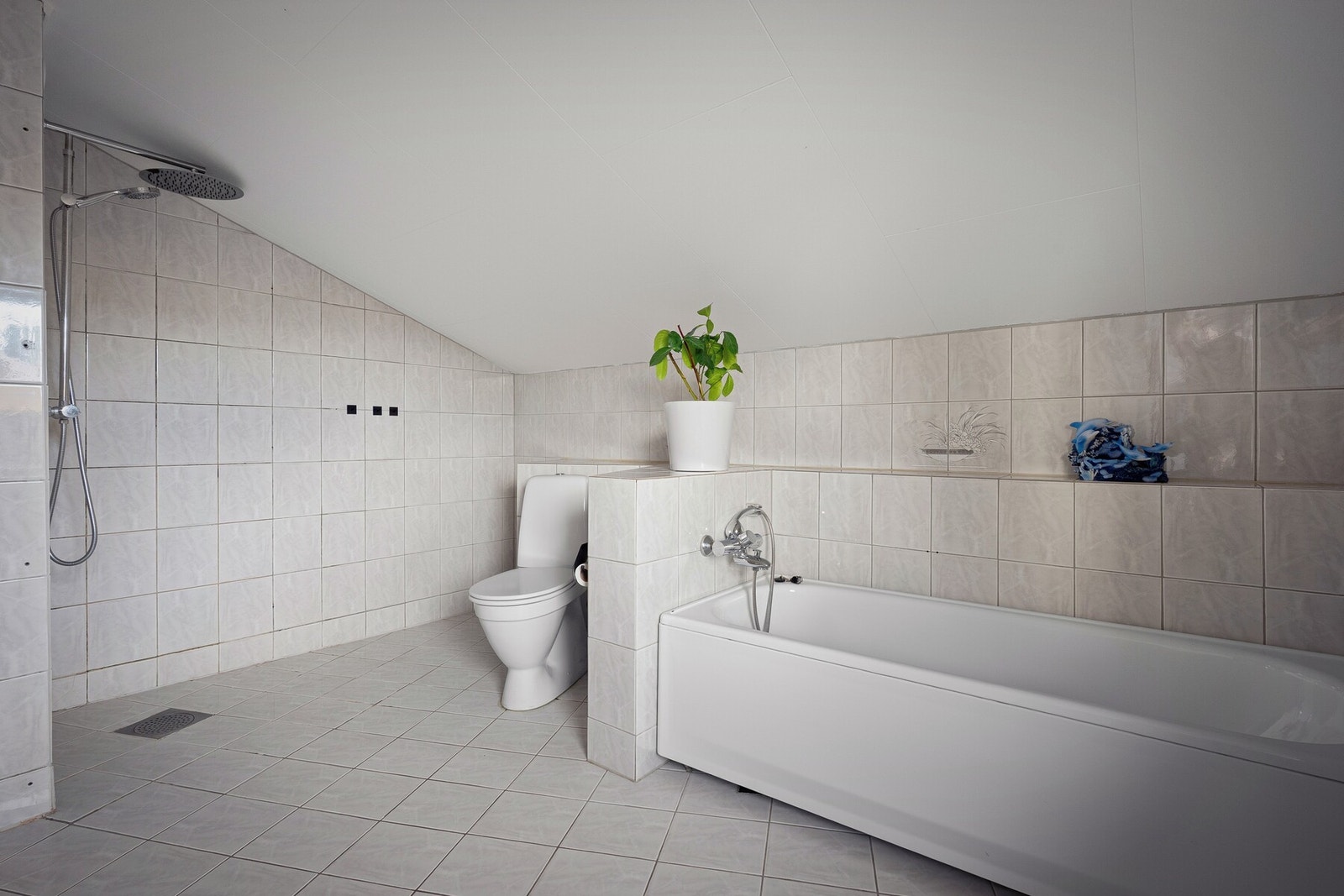 Den gode størrelsen gir plass til både praktisk bruk og komfort i hverdagen. Galleribilde