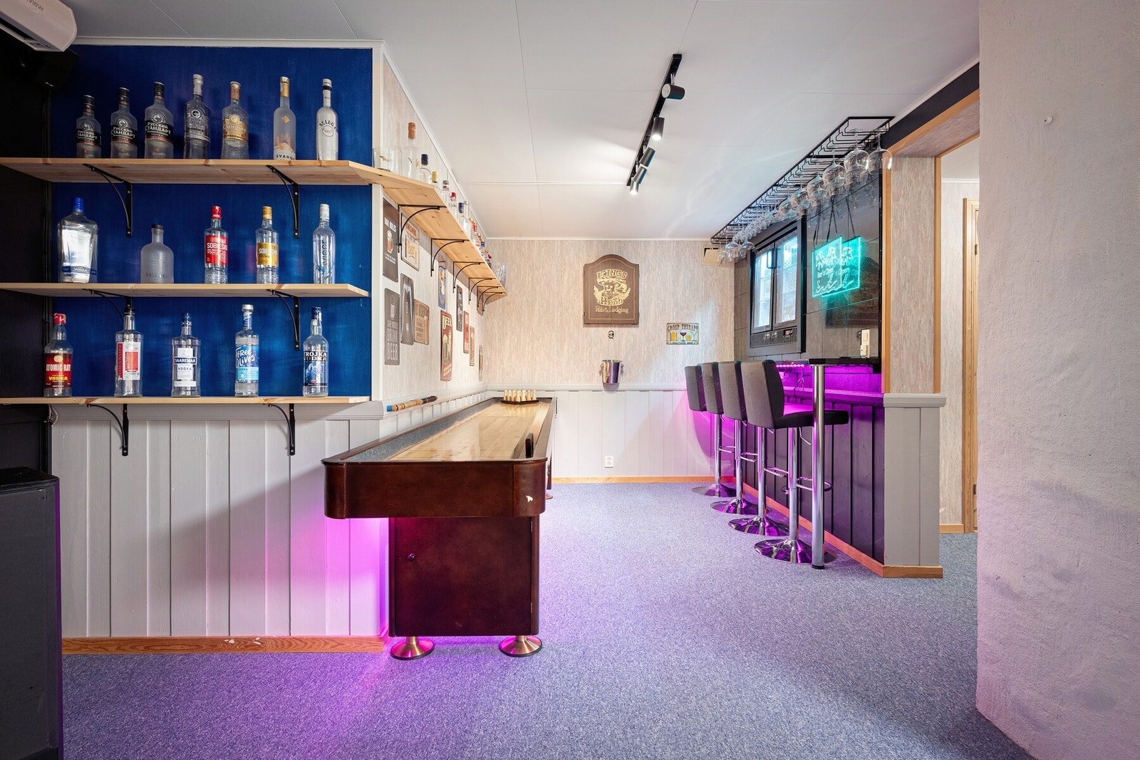 Her er det også etablert en barløsning som gjør rommet godt egnet til sosiale sammenkomster. Galleribilde