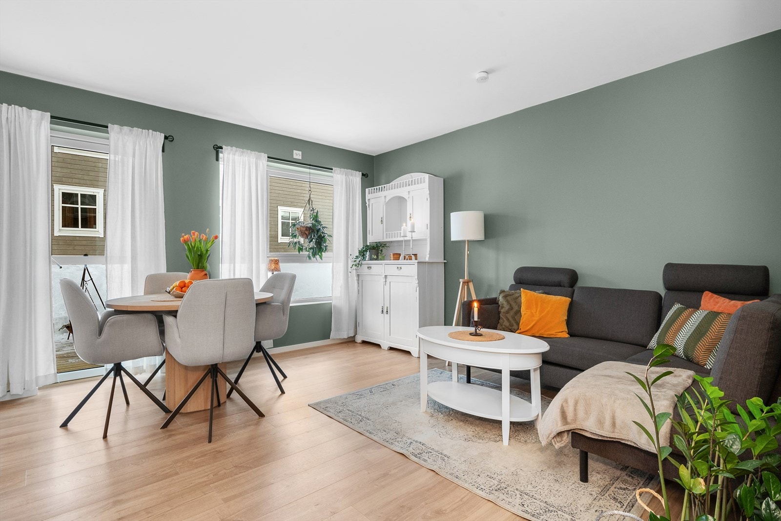 Her får du en innbydende 3-rom selveierleilighet i 1. etasje Galleribilde